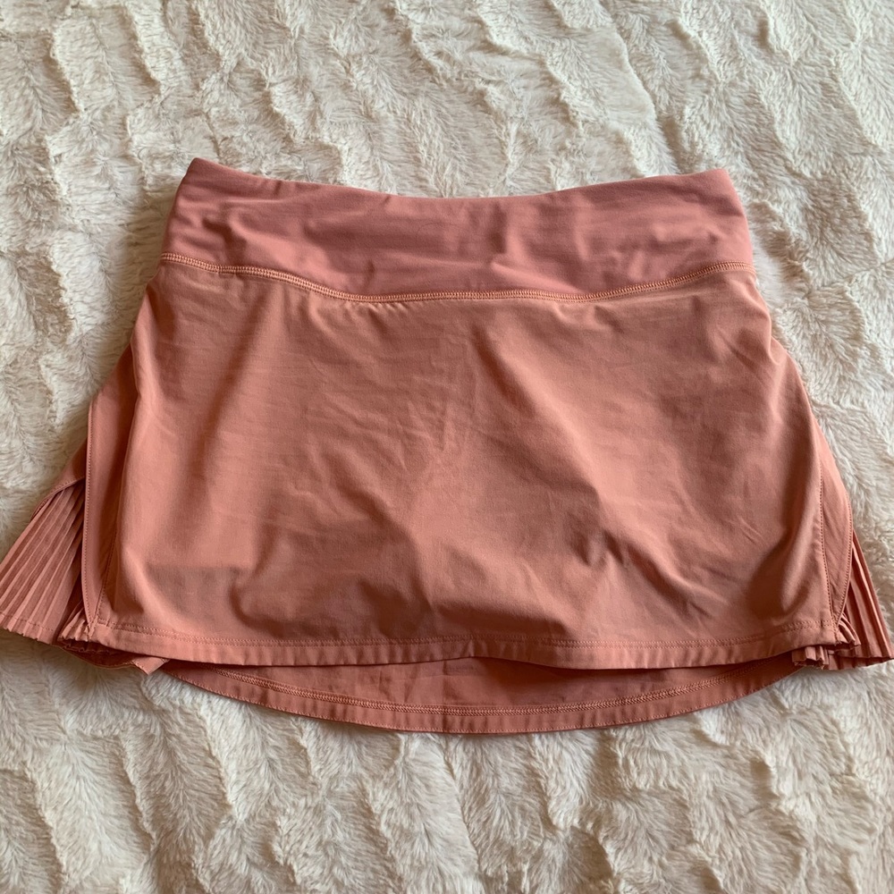 Lululemon Play Off The Pleats Skirt (color- peach)